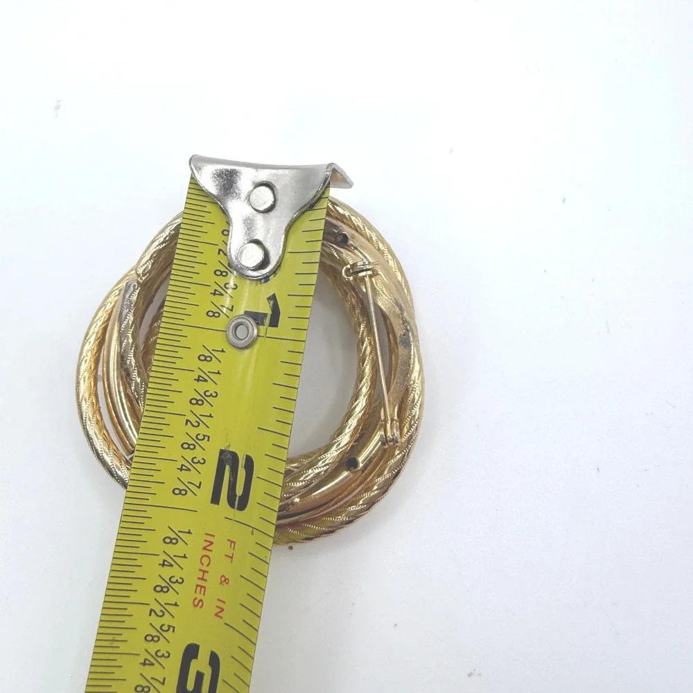 Vintage‎ Circle Brooch Women Gold Textured Interlocking Triple Ring Pin unsigned